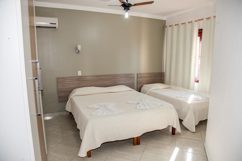 Residencial Ilha Dourada Otel Governador Celso Ramos Oda fotoğraf