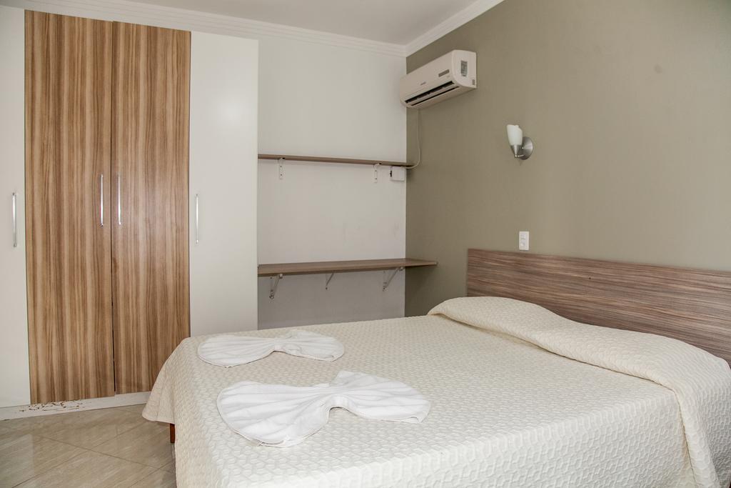 Residencial Ilha Dourada Otel Governador Celso Ramos Oda fotoğraf