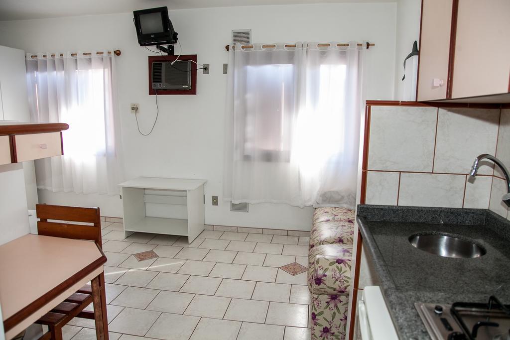 Residencial Ilha Dourada Otel Governador Celso Ramos Oda fotoğraf
